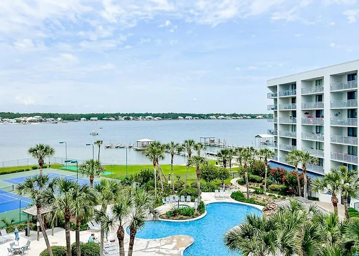Surf & Racquet Club 516a *